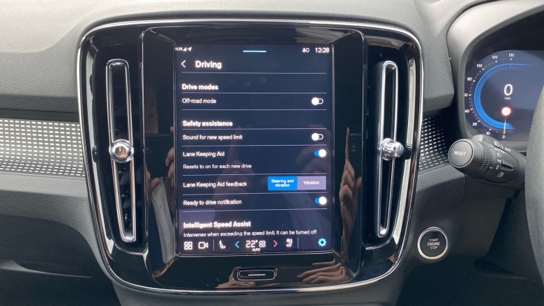 Volvo XC40 2.0 B3P Plus Dark 5dr Auto Petrol Estate